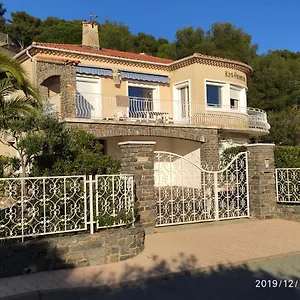 https://meuble-tourisme-4-les-pieds-dans-leau-villa-las-palmeras.aixenprovencehotels.org
